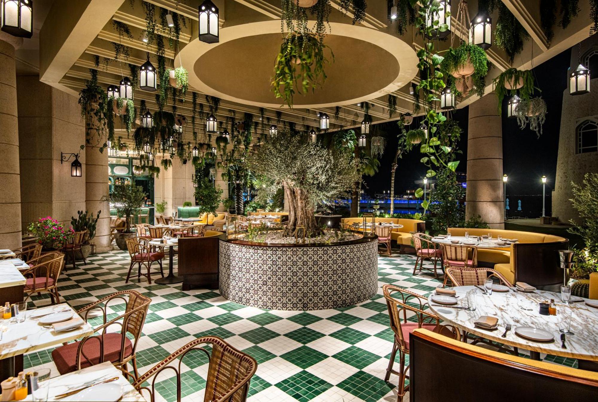 Four Seasons Hotel