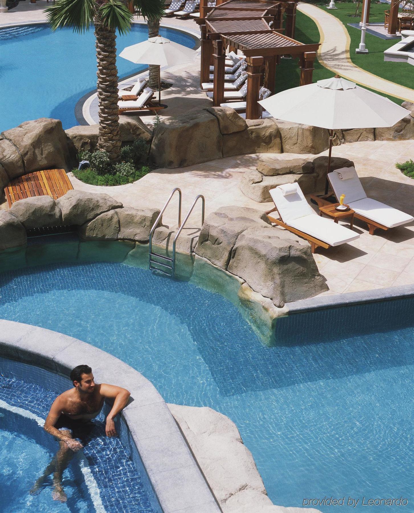 Four Seasons Hotel 5*