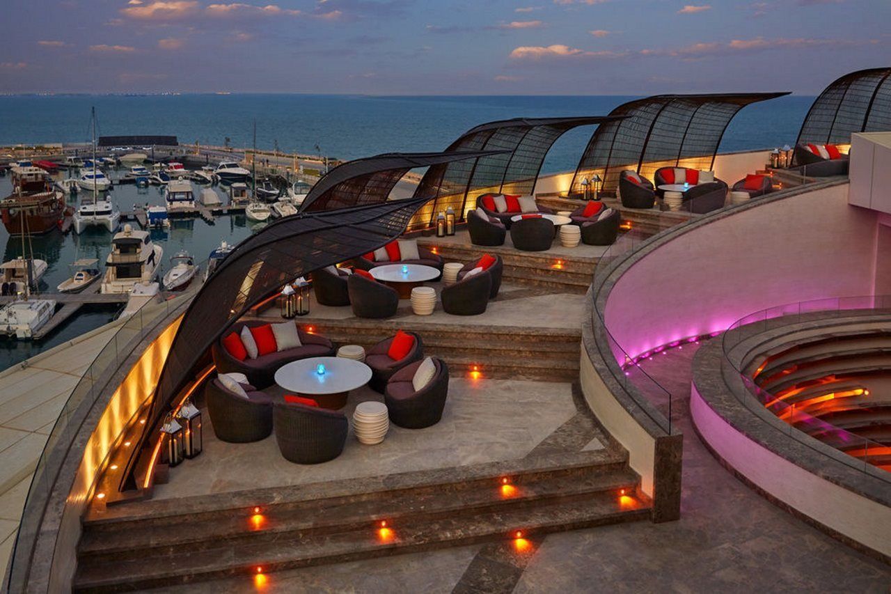 Four Seasons होटल 5*